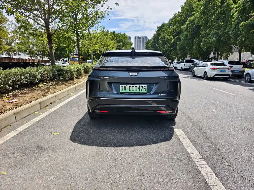 Cadillac Lyriq — миниатюра 8