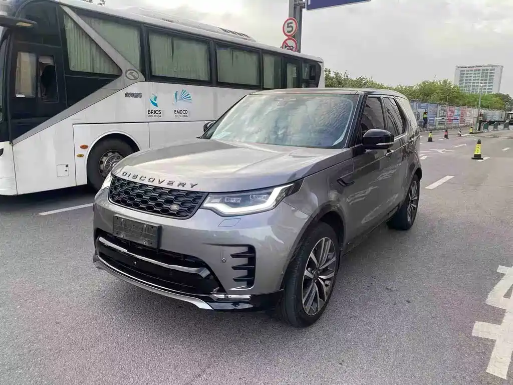 Land Rover Discovery 2021