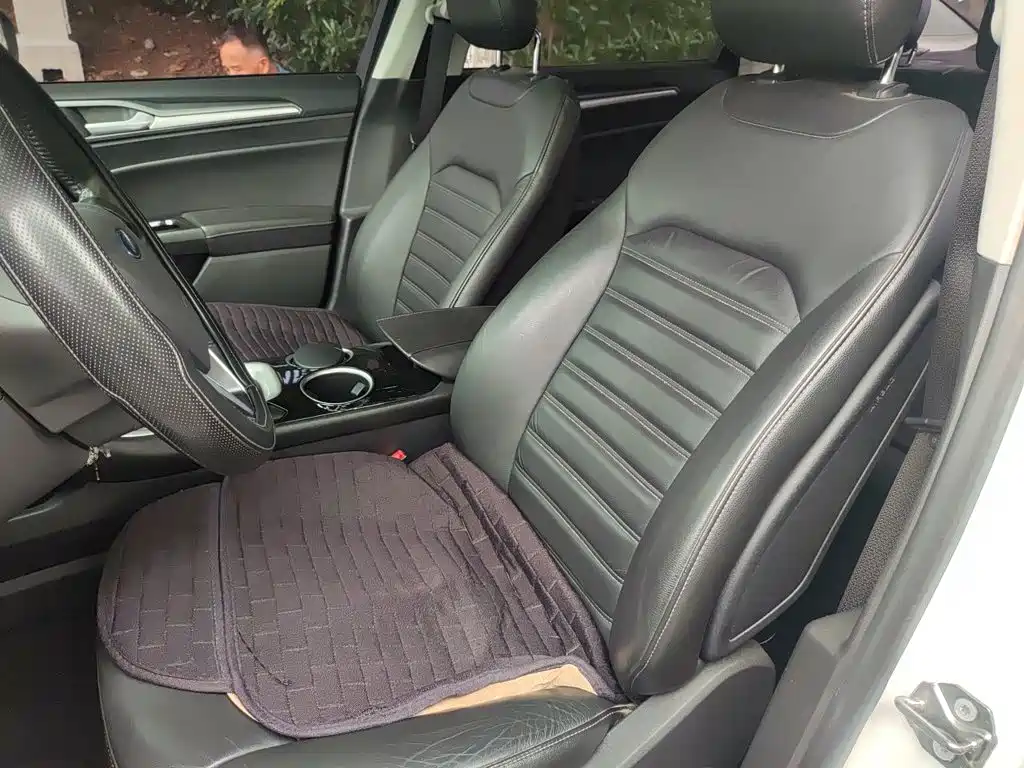 Ford Mondeo — миниатюра 16