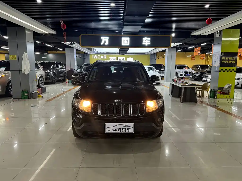 2013 Jeep Compass - zdjęcie 1 z 9