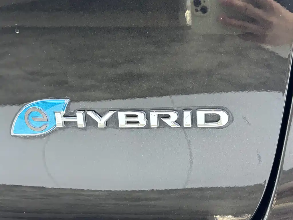 Chrysler Grand Voyager PHEV (Import) — миниатюра 8