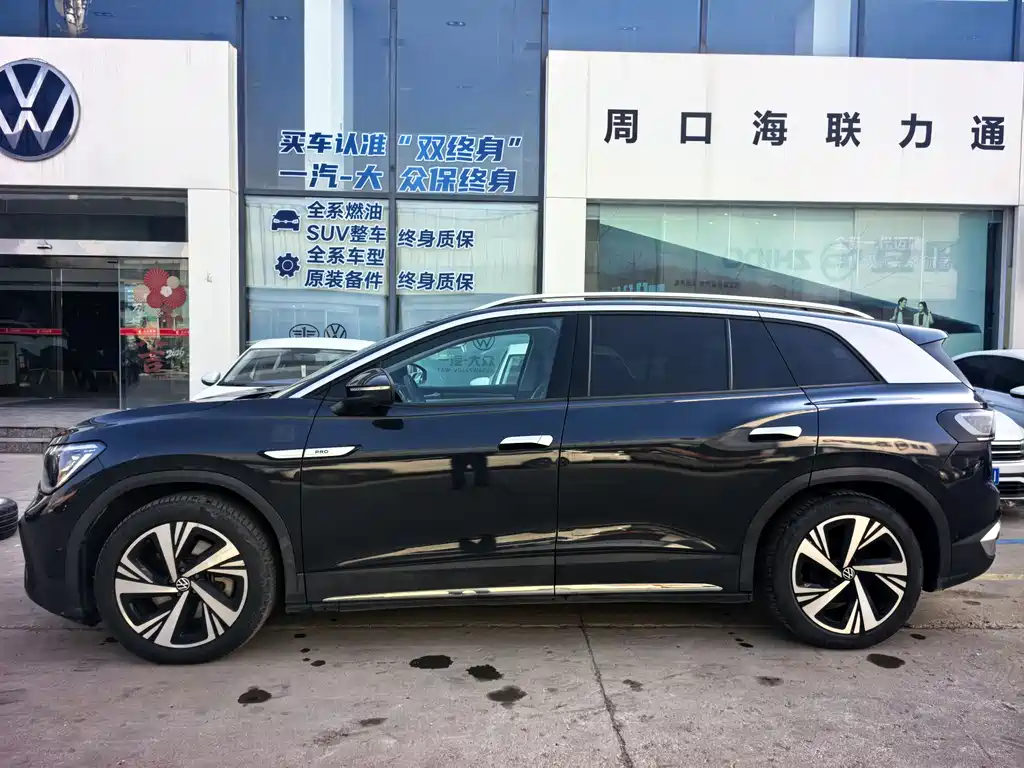 VOLKSWAGEN ID.6 CROZZ