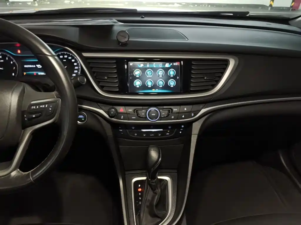 Buick Excelle — миниатюра 13