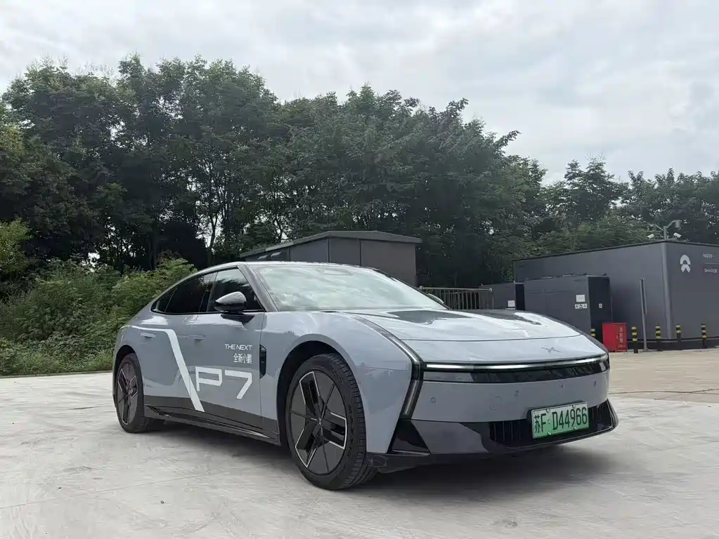 XPeng P7 — миниатюра 3