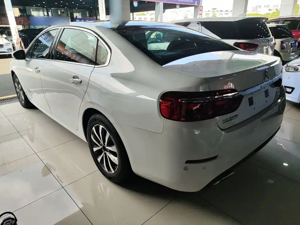 Citroen C6 — миниатюра 5