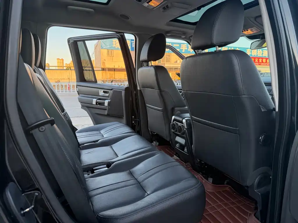 Land Rover Discovery — миниатюра 10