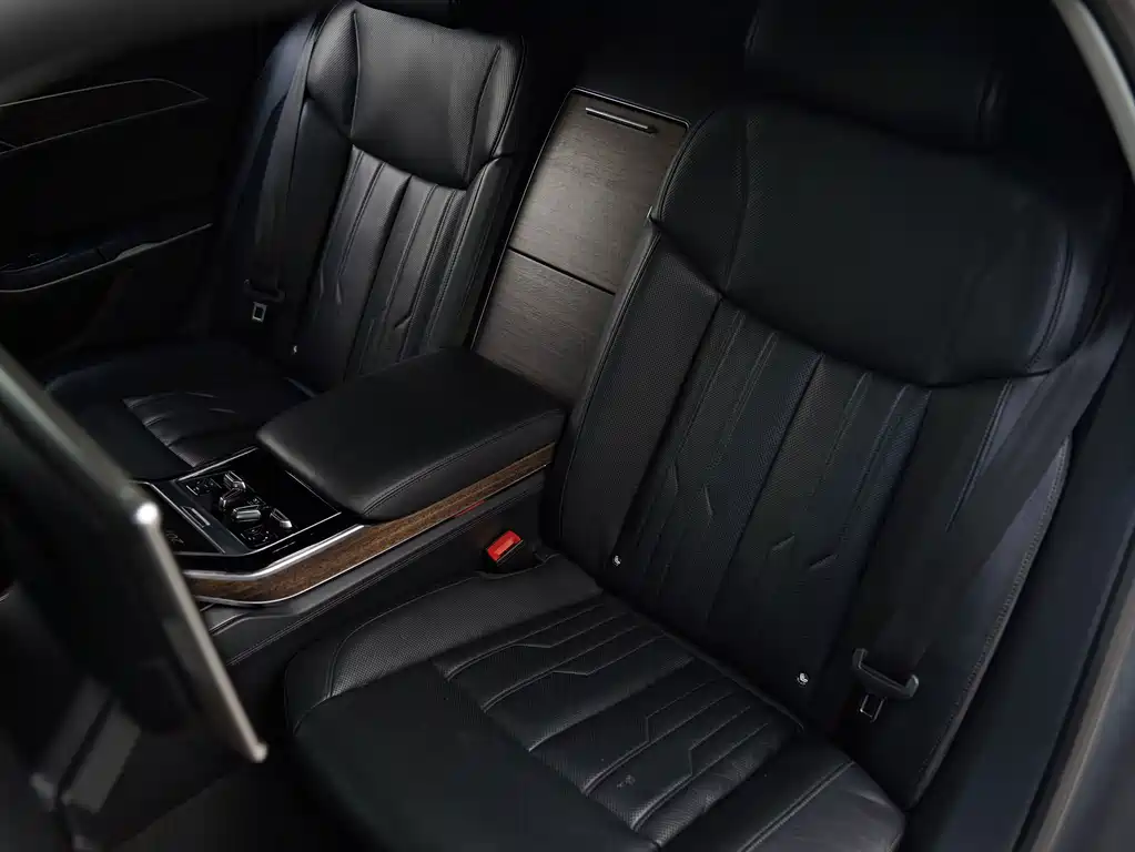 Audi A8 — миниатюра 9