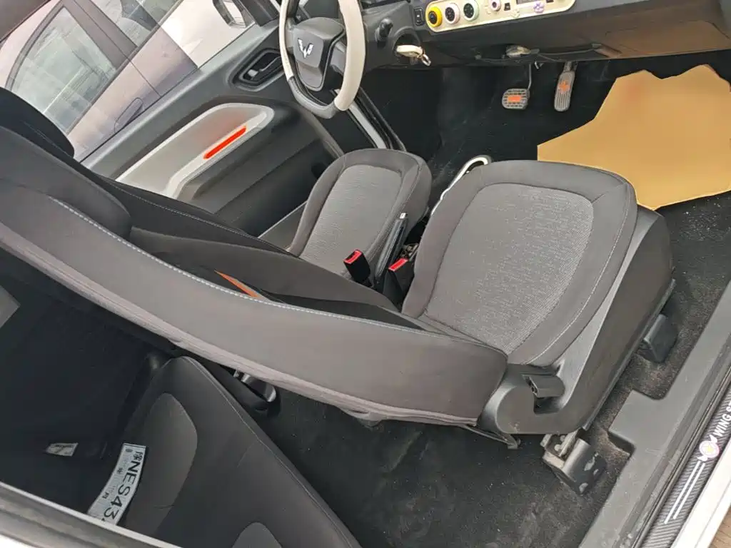 Wuling MINIEV — миниатюра 25