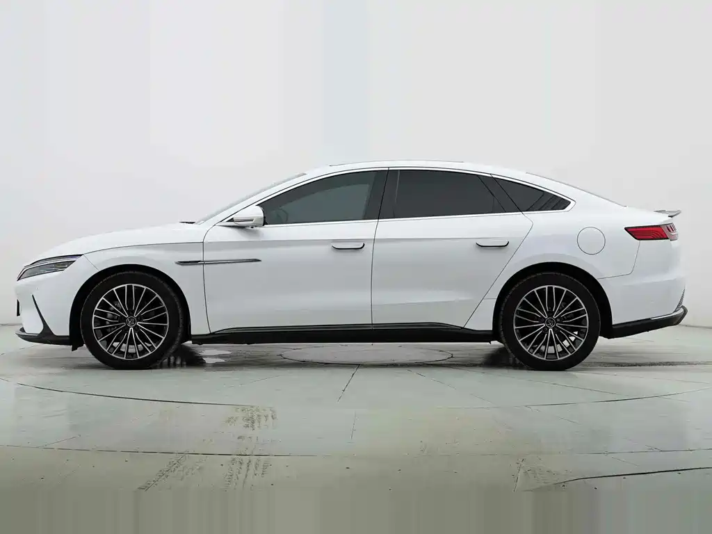 BYD Han — миниатюра 13
