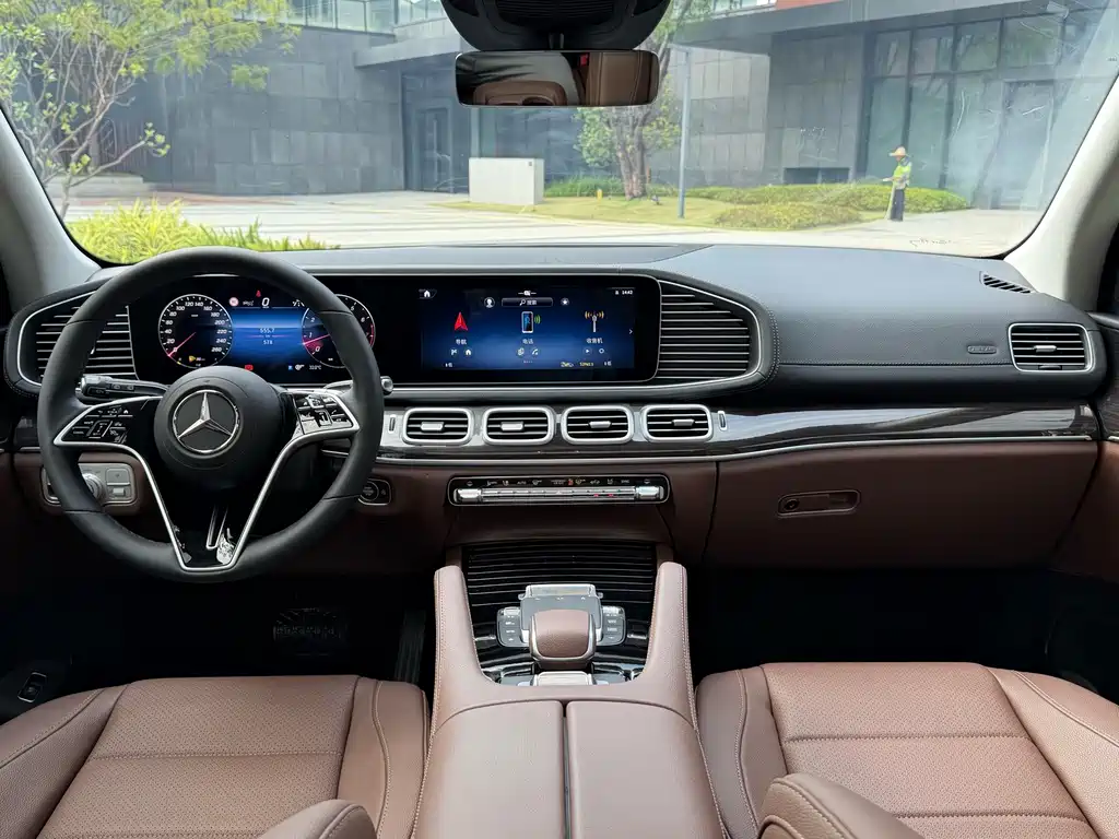 Mercedes-Benz GLE (Import) — миниатюра 13
