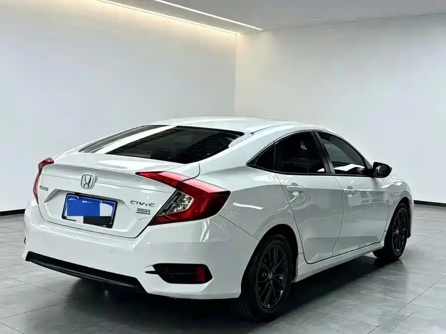Honda Civic — миниатюра 9