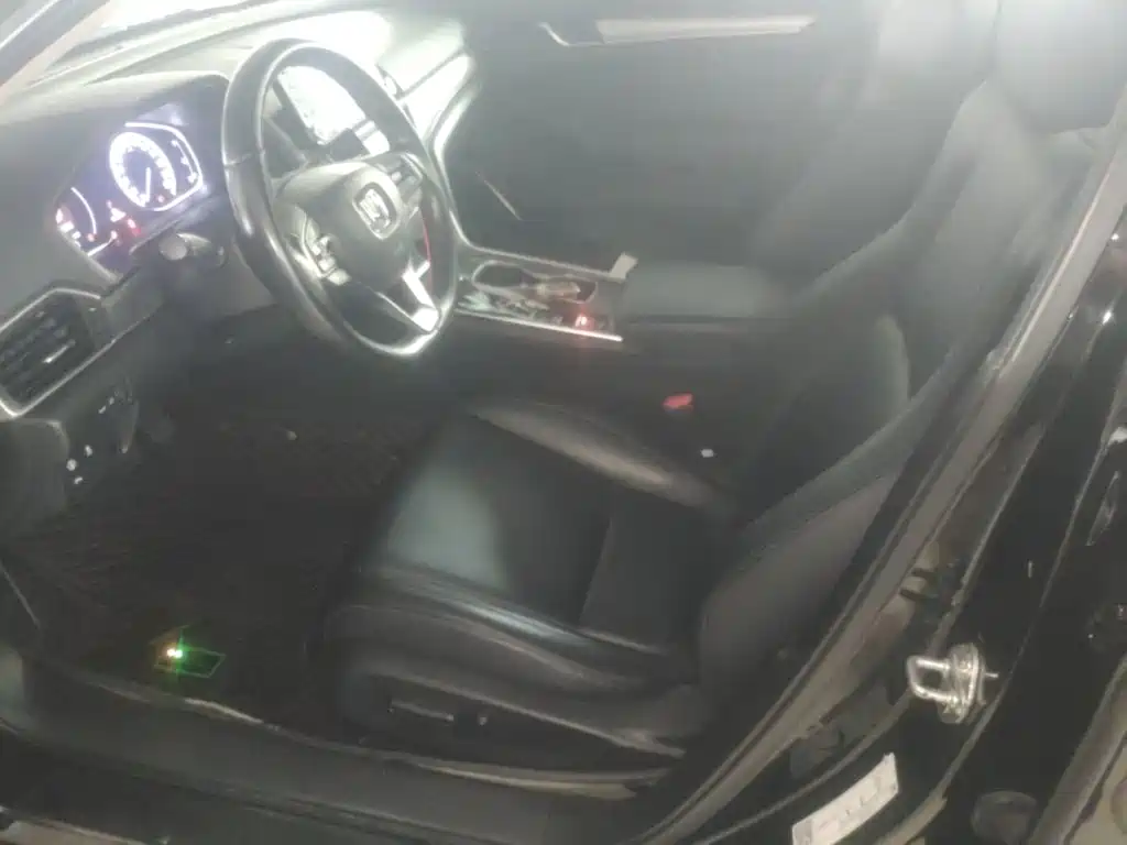 Honda Accord — миниатюра 11