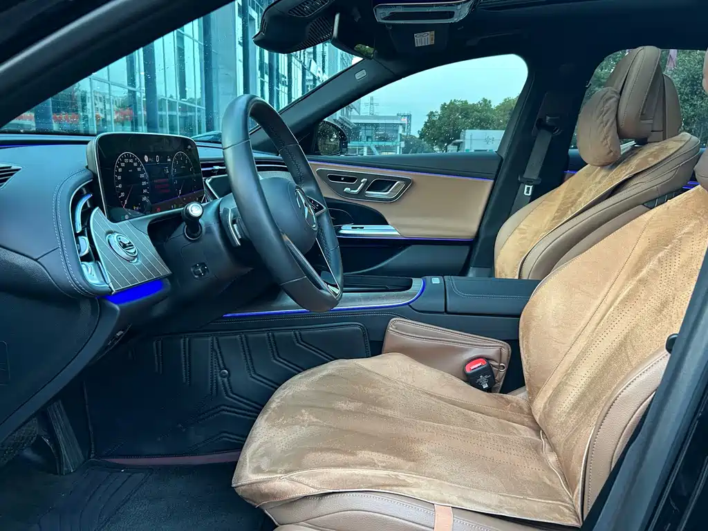 Mercedes-Benz E-Class — миниатюра 9