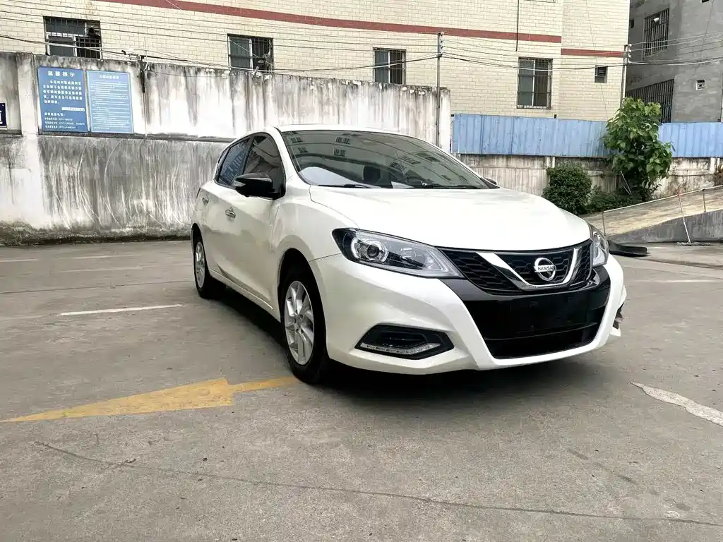 Nissan Tiida 2021 1.6L CVT