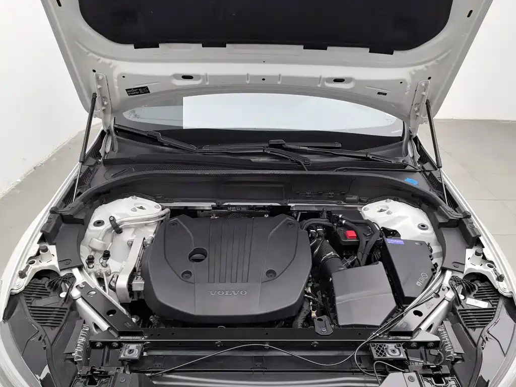 Volvo XC60 — миниатюра 6