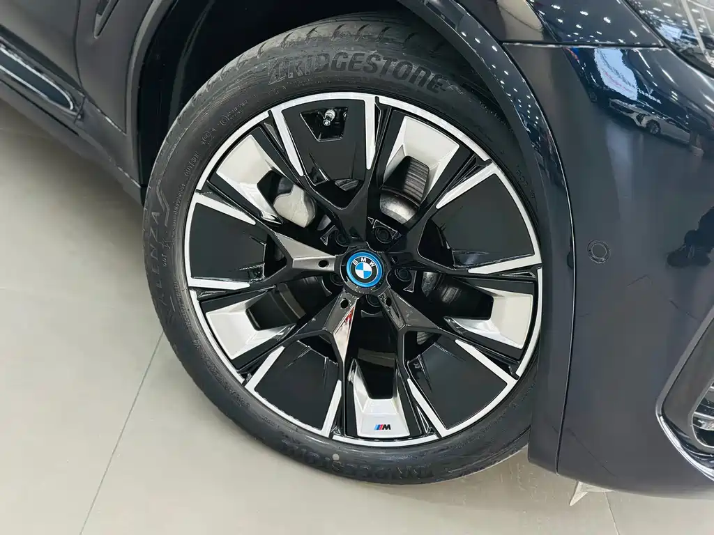 BMW iX3 — миниатюра 10