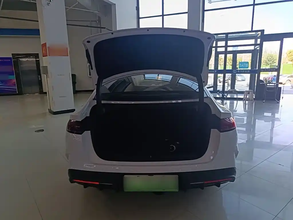 BYD Qin L — миниатюра 19