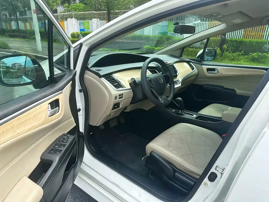 Honda Jade — миниатюра 11