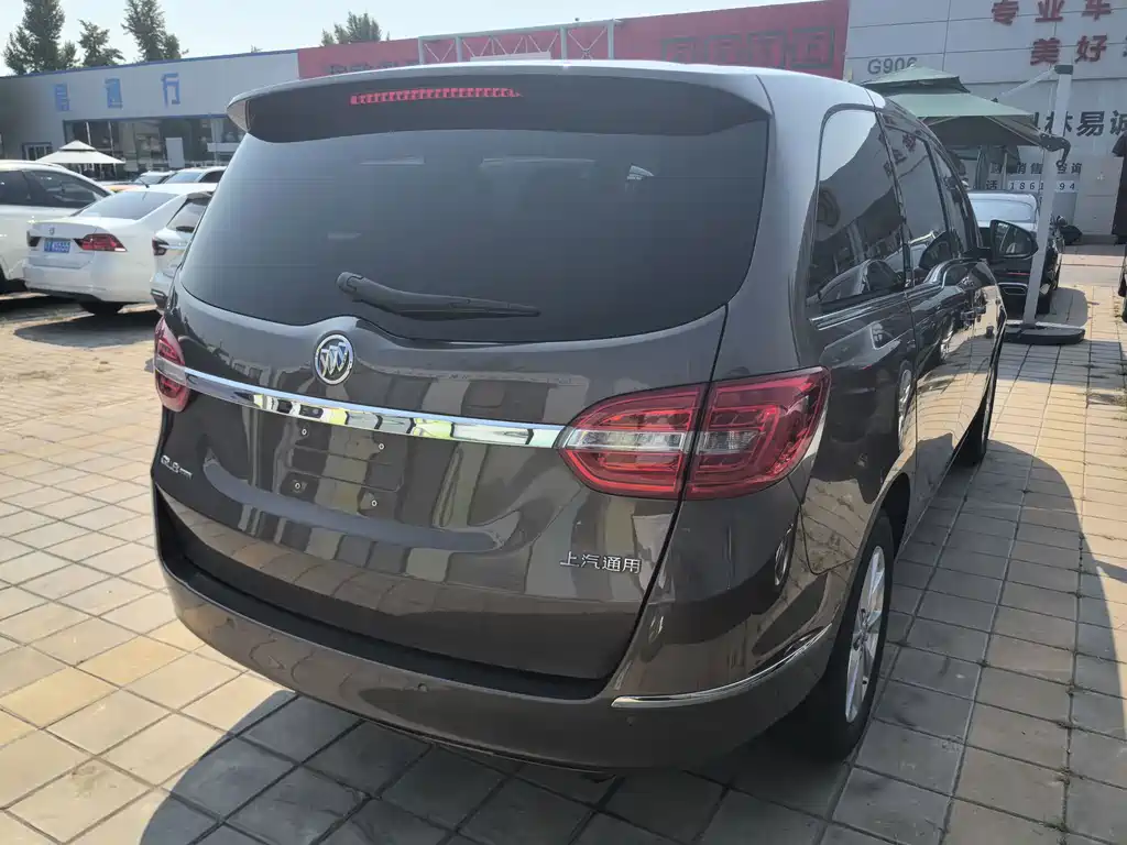 Buick GL8 — миниатюра 6