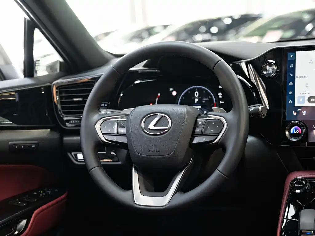 Lexus NX — фотографии объявления, Фото 14