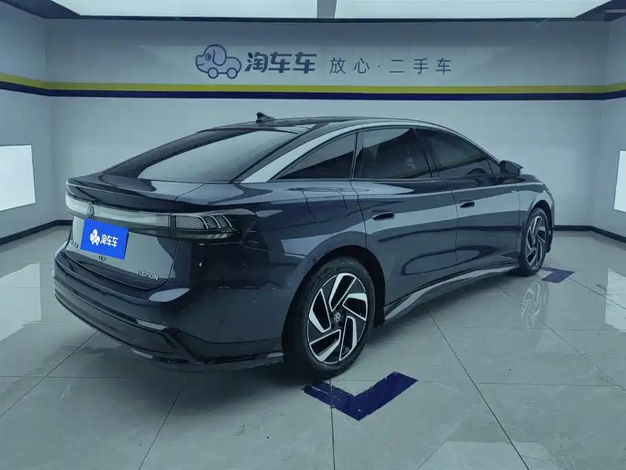 VOLKSWAGEN ID.7 VIZZION