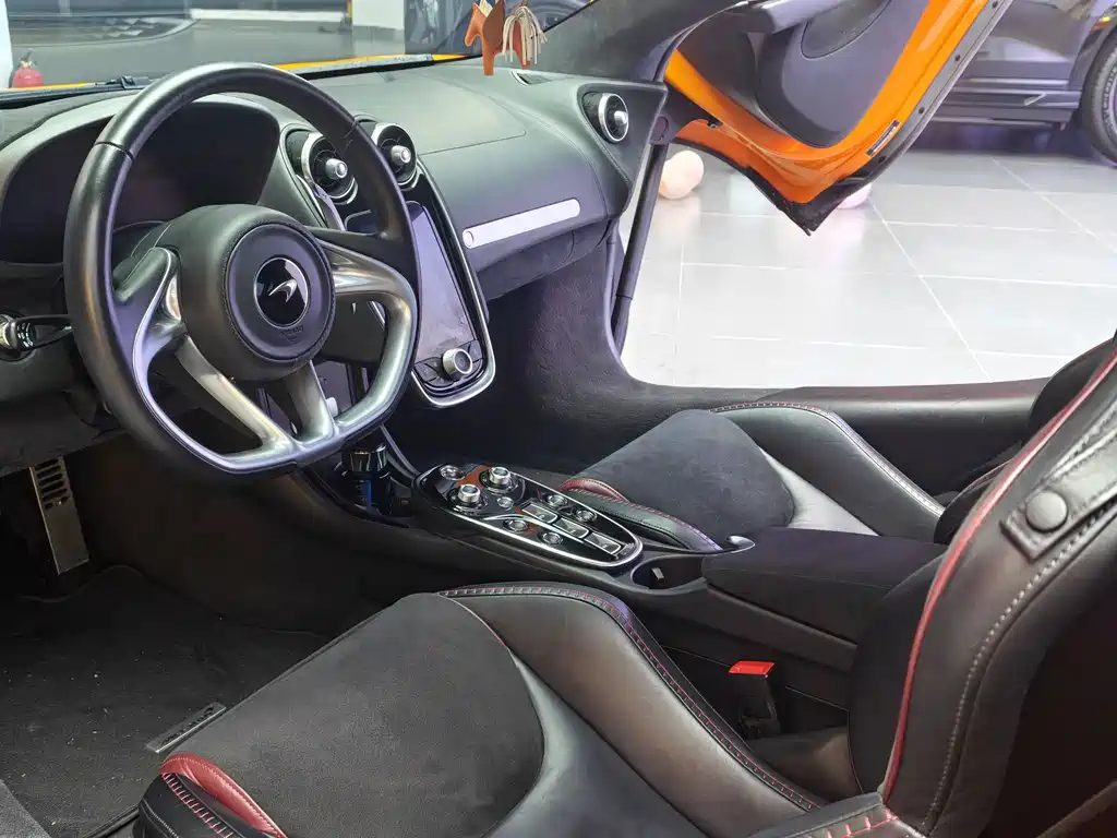 McLaren GT — миниатюра 10