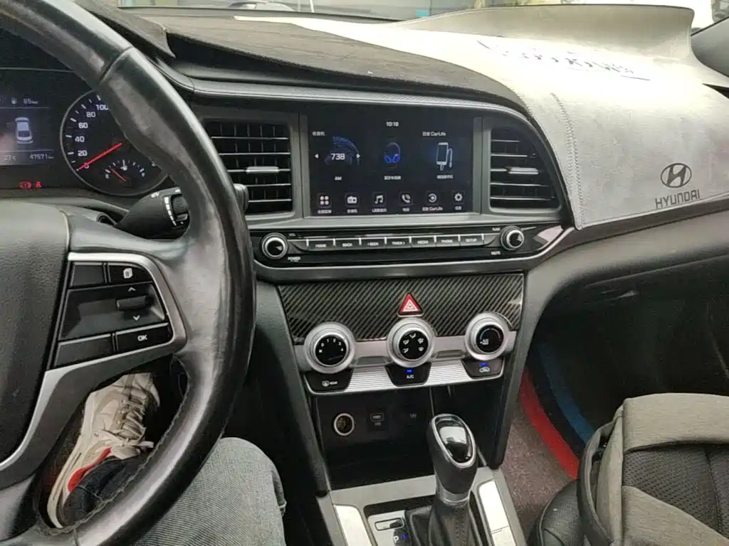 Hyundai Elantra — миниатюра 13