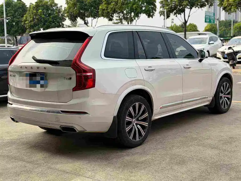 Volvo XC90 — миниатюра 8
