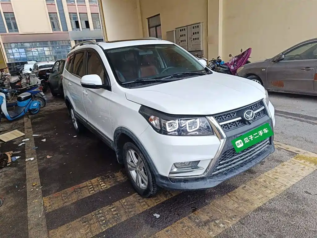 BAIC HUANSU BAIC MAGIC SPEED S3
