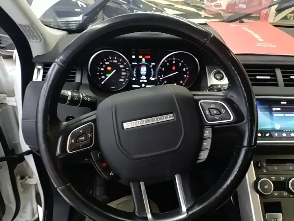 Land Rover Evoque — миниатюра 11