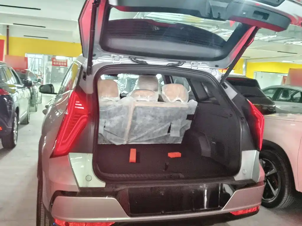 Geely Boyue L — миниатюра 19