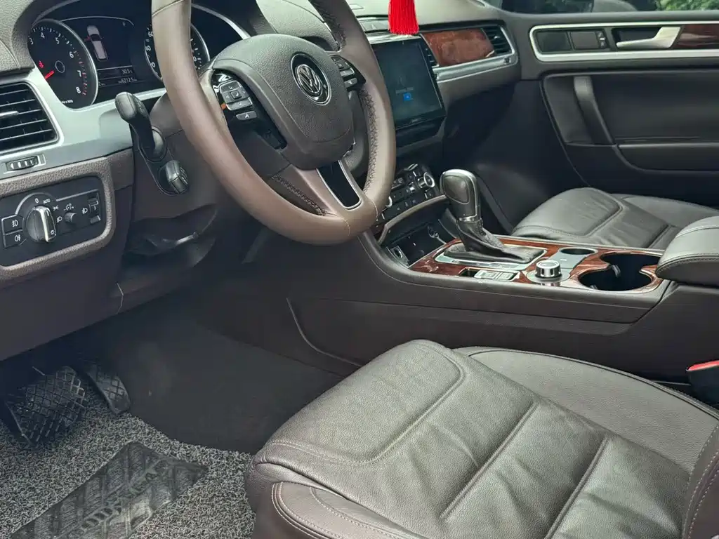 Volkswagen Touareg — миниатюра 3