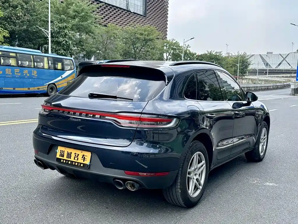 Porsche Macan — миниатюра 11