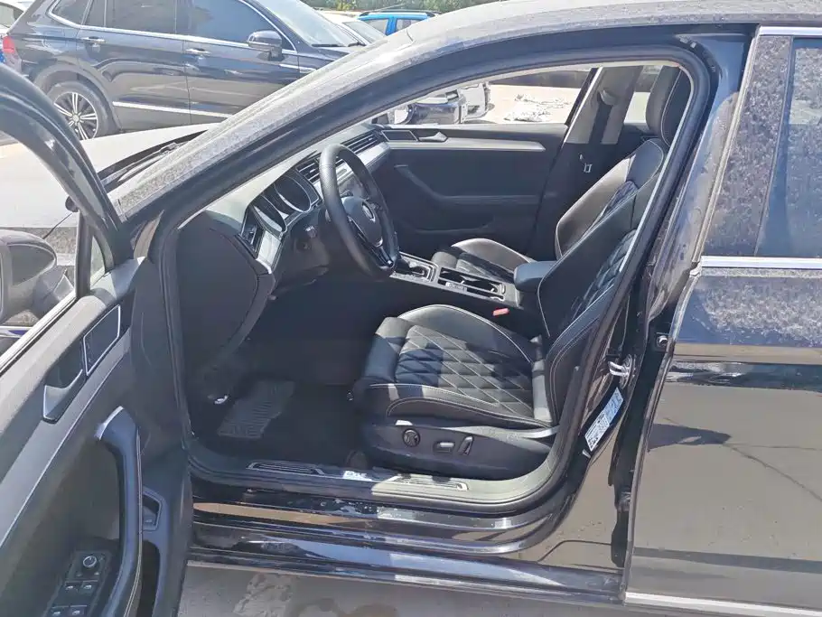Volkswagen Magotan PHEV — миниатюра 8