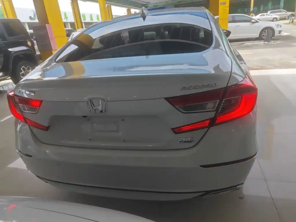 Honda Accord — миниатюра 6