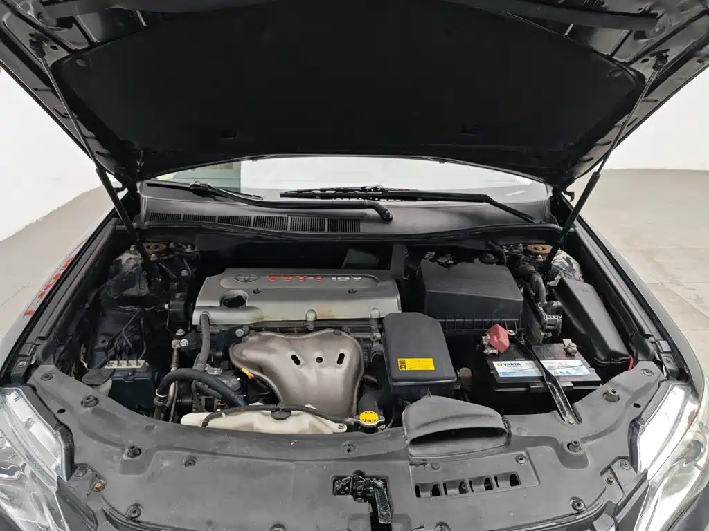 Toyota Camry 2012 2.0S