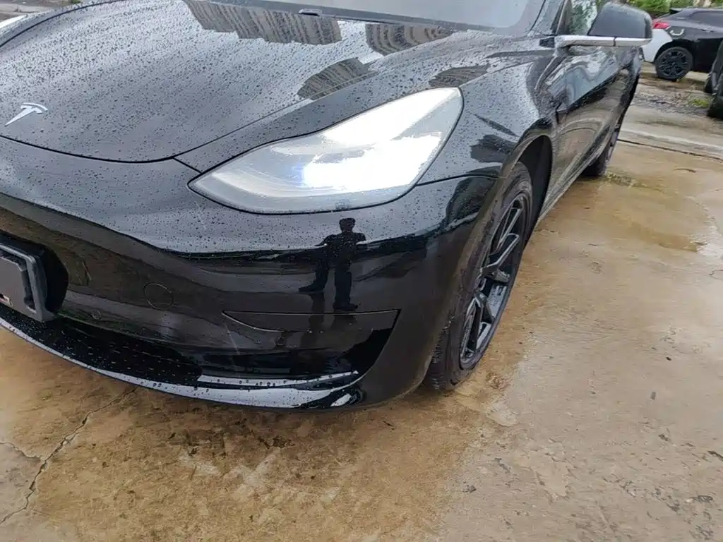 Tesla Model 3 — миниатюра 24