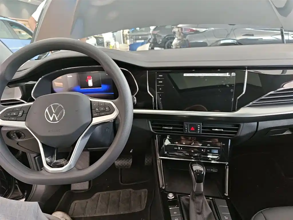 Volkswagen Passat 2025 430PHEV