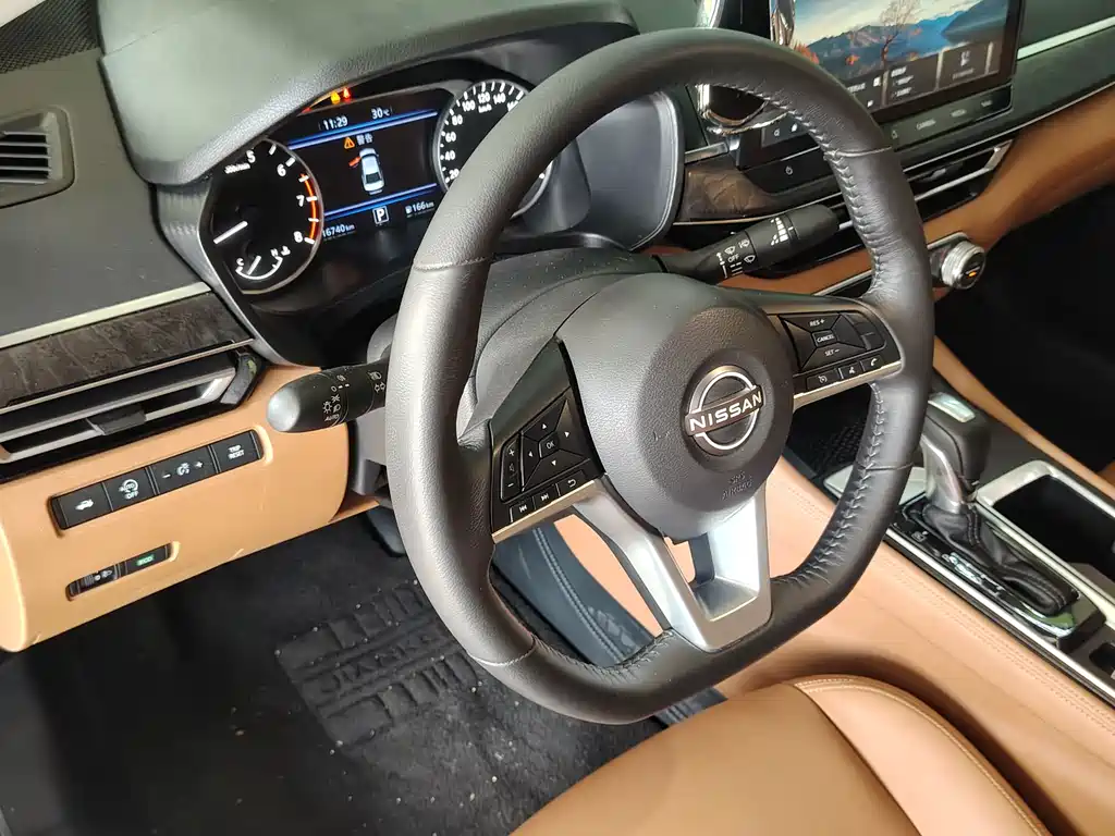 Nissan Teana — миниатюра 7