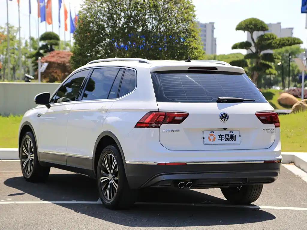 Volkswagen Tiguan L — миниатюра 19