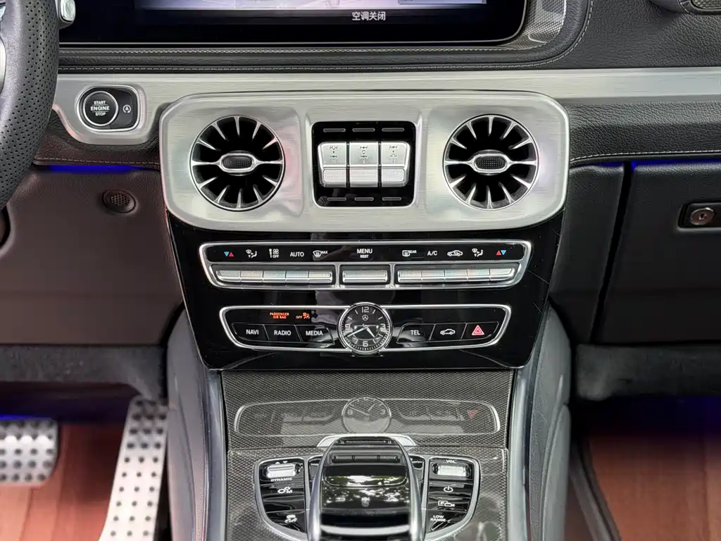 Mercedes-Benz G-Class — миниатюра 13