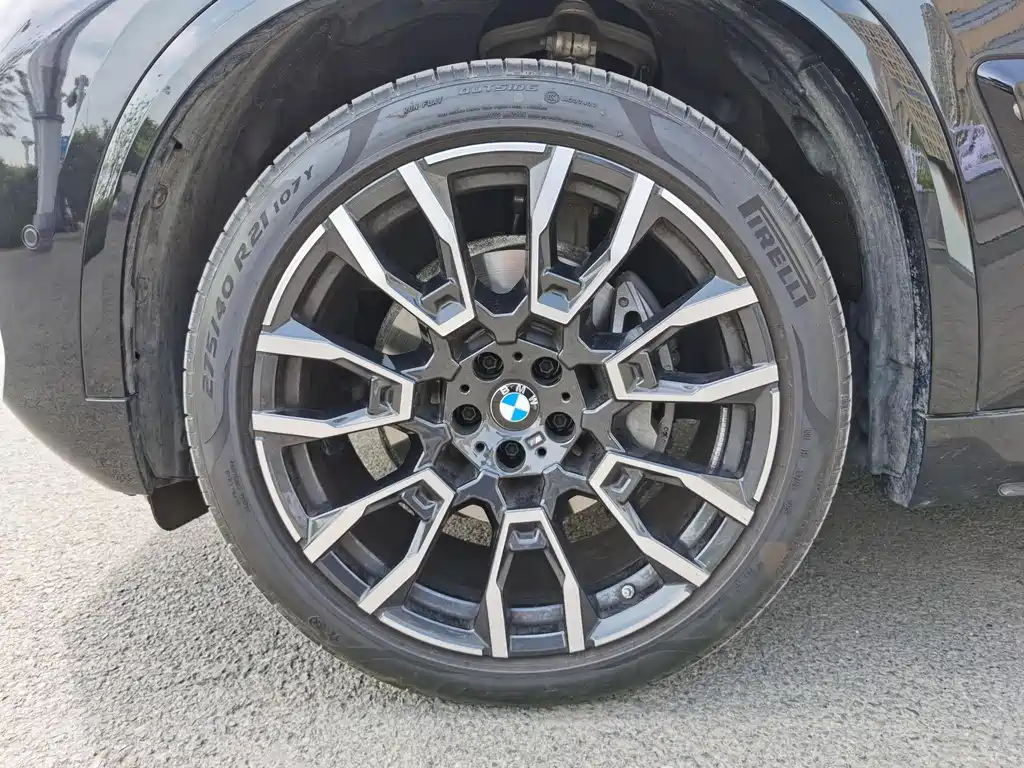 BMW X5 2025 xDrive 40Li M Sport