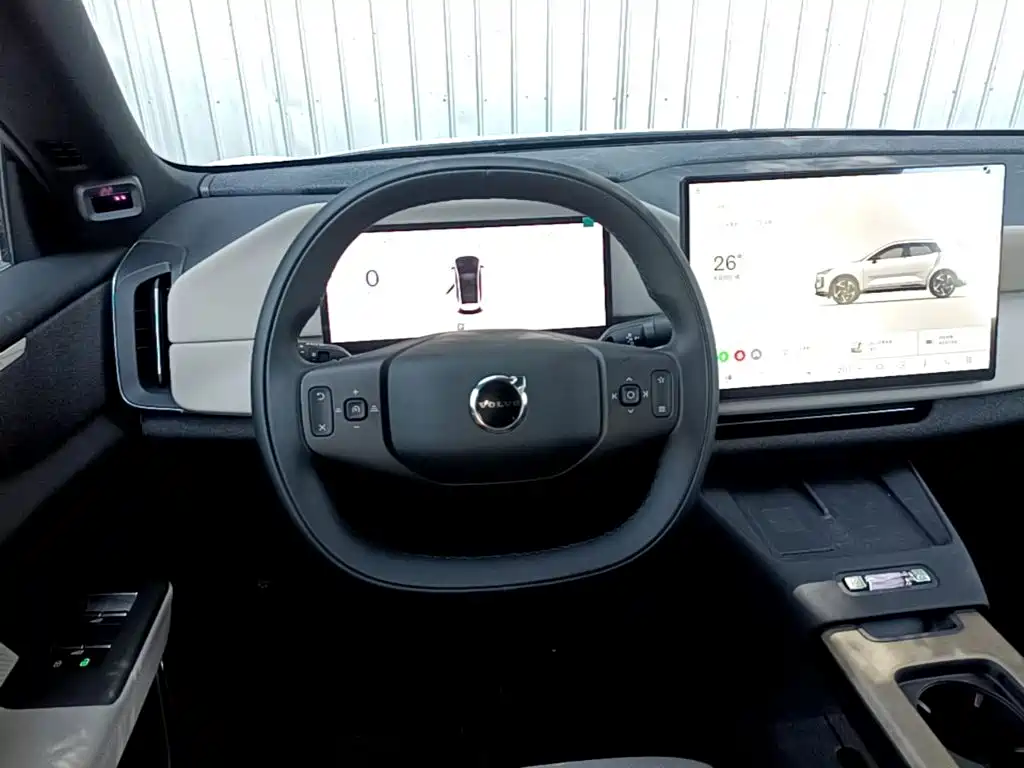 Volvo XC70 PHEV — миниатюра 11
