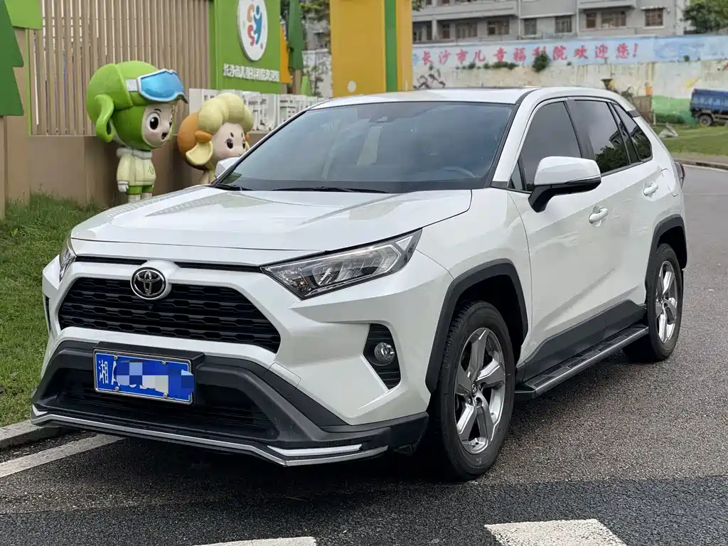 Toyota RAV4 2021