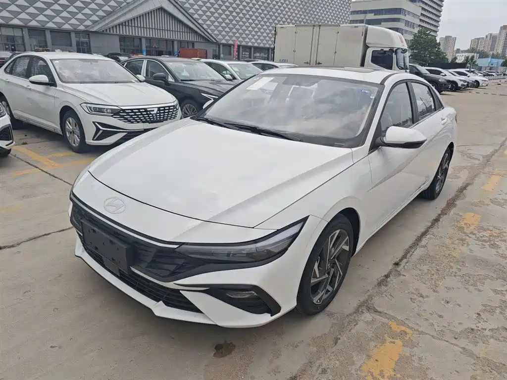 Hyundai Elantra 2023 1.5L CVT GLX Elite