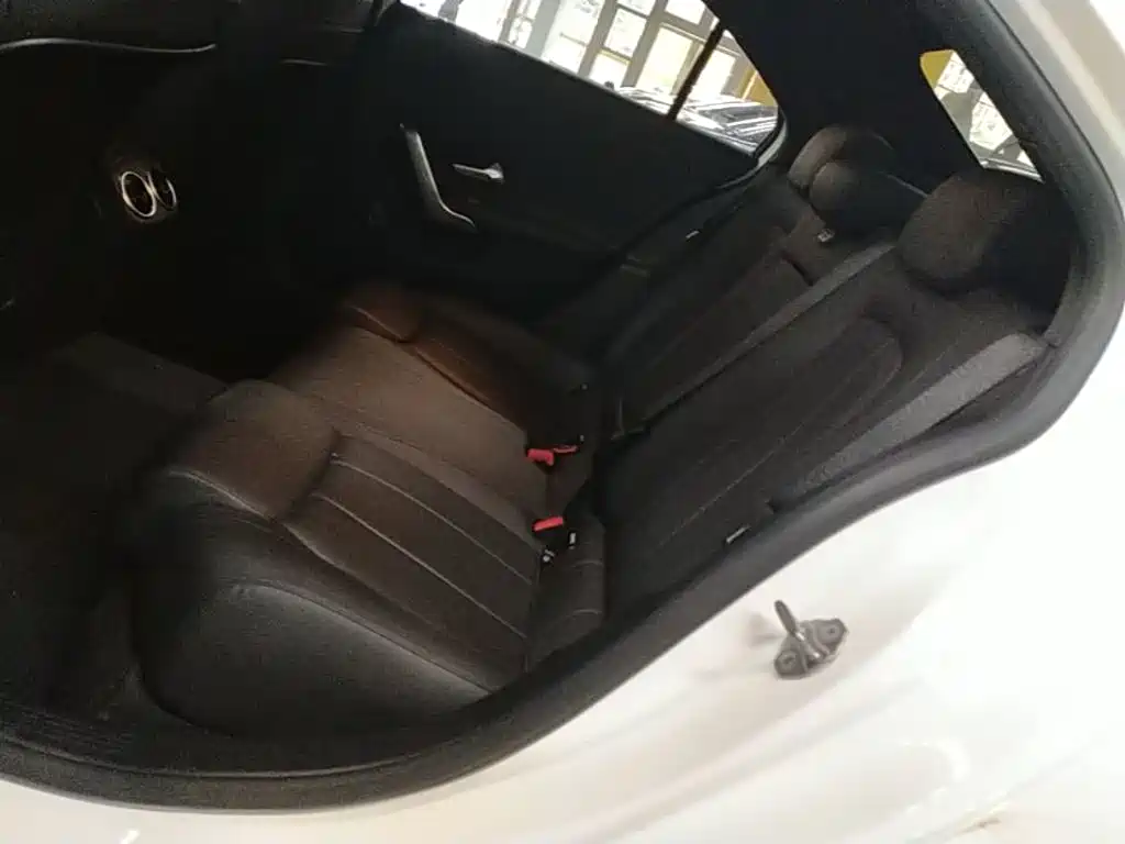 Mercedes-Benz A-Class — миниатюра 17