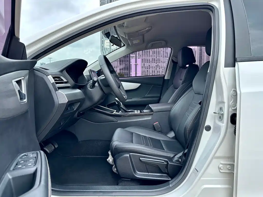 BYD Qin — миниатюра 10
