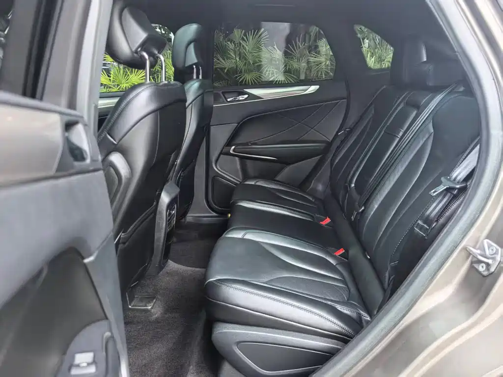 Lincoln MKC — миниатюра 5