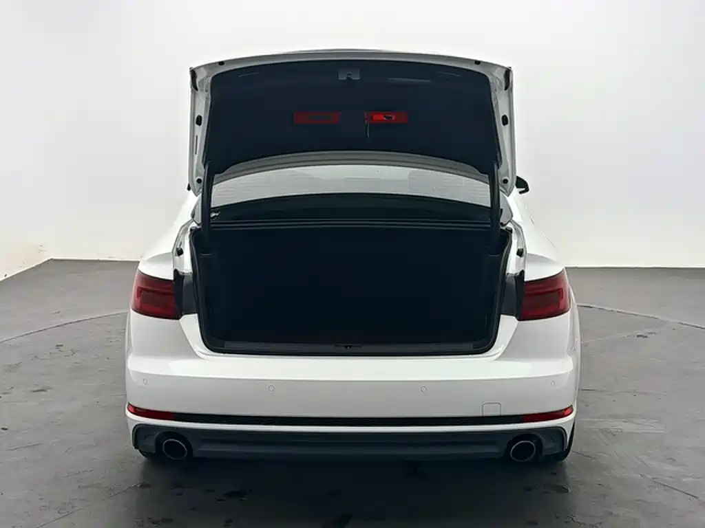 Audi A4L — миниатюра 12