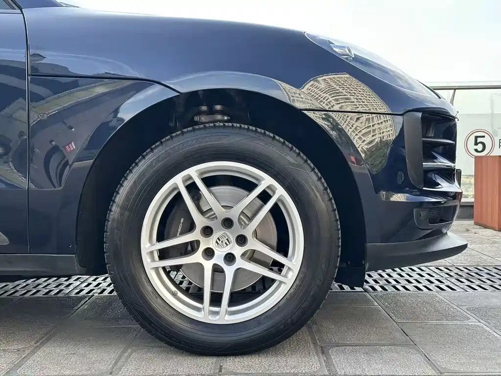 Porsche Macan — миниатюра 23